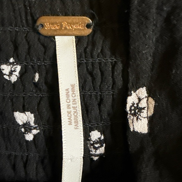 Free People Bare with me‎ floral ribbed crop top Black and White - Picture 4 of 4